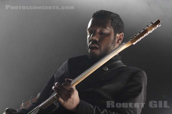 THE DEARS - 2005-05-10 - PARIS - Nouveau Casino - 